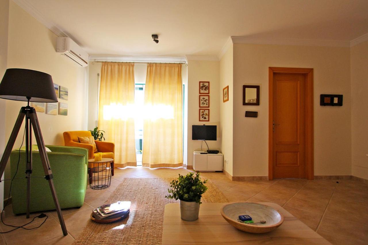 Apartamento Oliveira Santa Luzia  Bagian luar foto